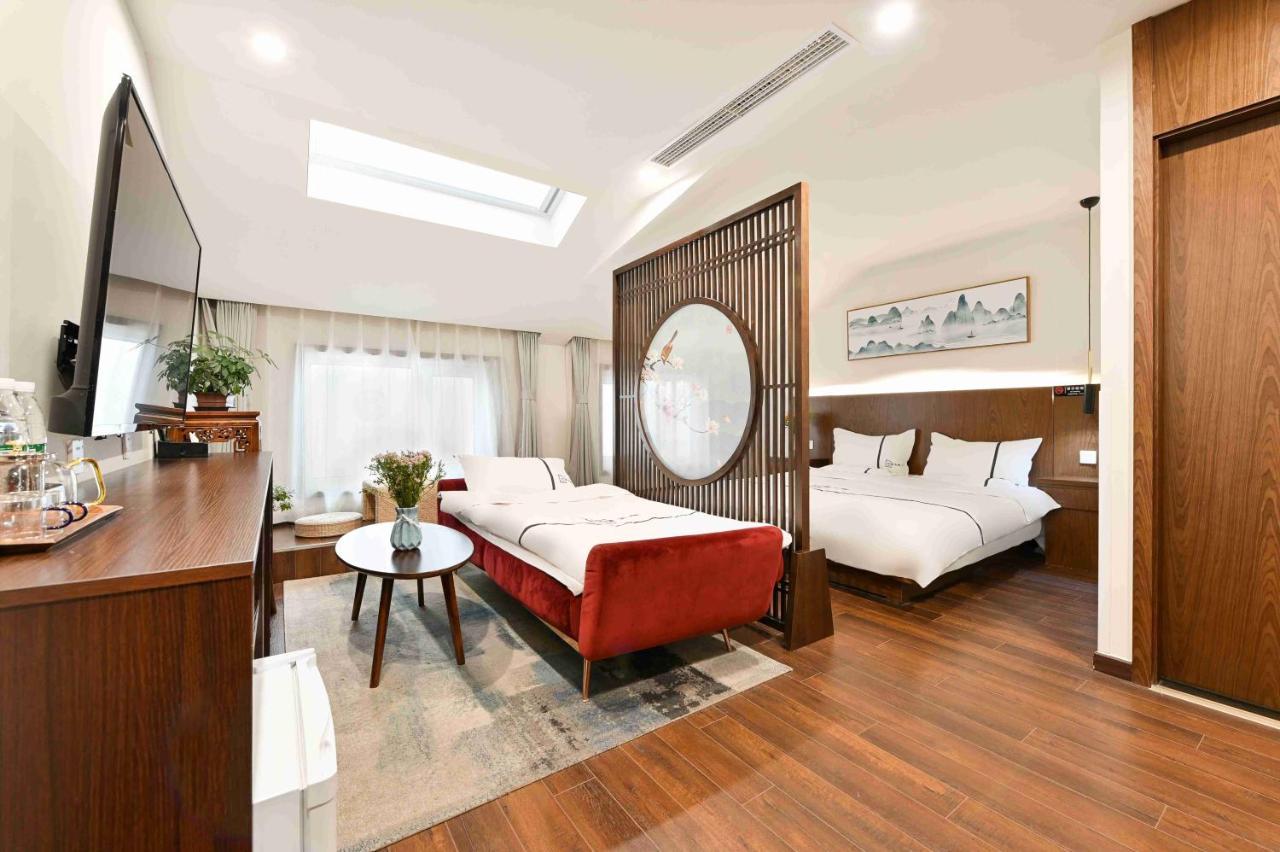 Xingshe Alley Courtyard Wangfujing Forbidden Branch - Breakfast Included & Speaking Reception & Free Wifi And Laundry & Hutong Culture & Cat-keeping & Flower-growing Terrace & One Day Tour Service & Free Coffee