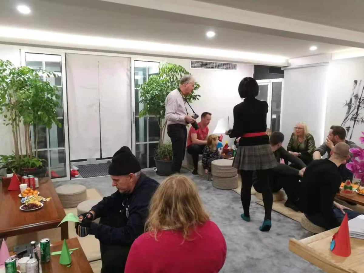 Xingshe Alley Courtyard Wangfujing Forbidden Branch - Breakfast Included & Speaking Reception & Free Wifi And Laundry & Hutong Culture & Cat-keeping & Flower-growing Terrace & One Day Tour Service & Free Coffee Hotel 4*